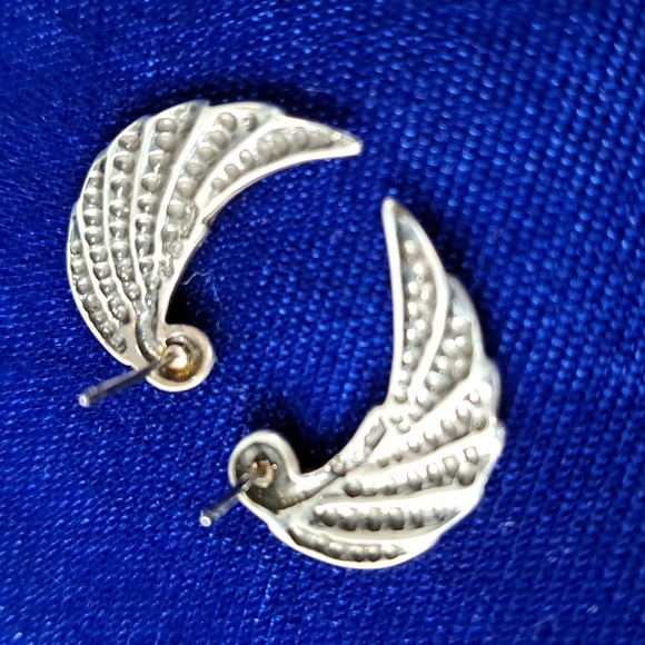 Sterling Silver Post Earrings 🪽 Wings - Picture 5 of 10